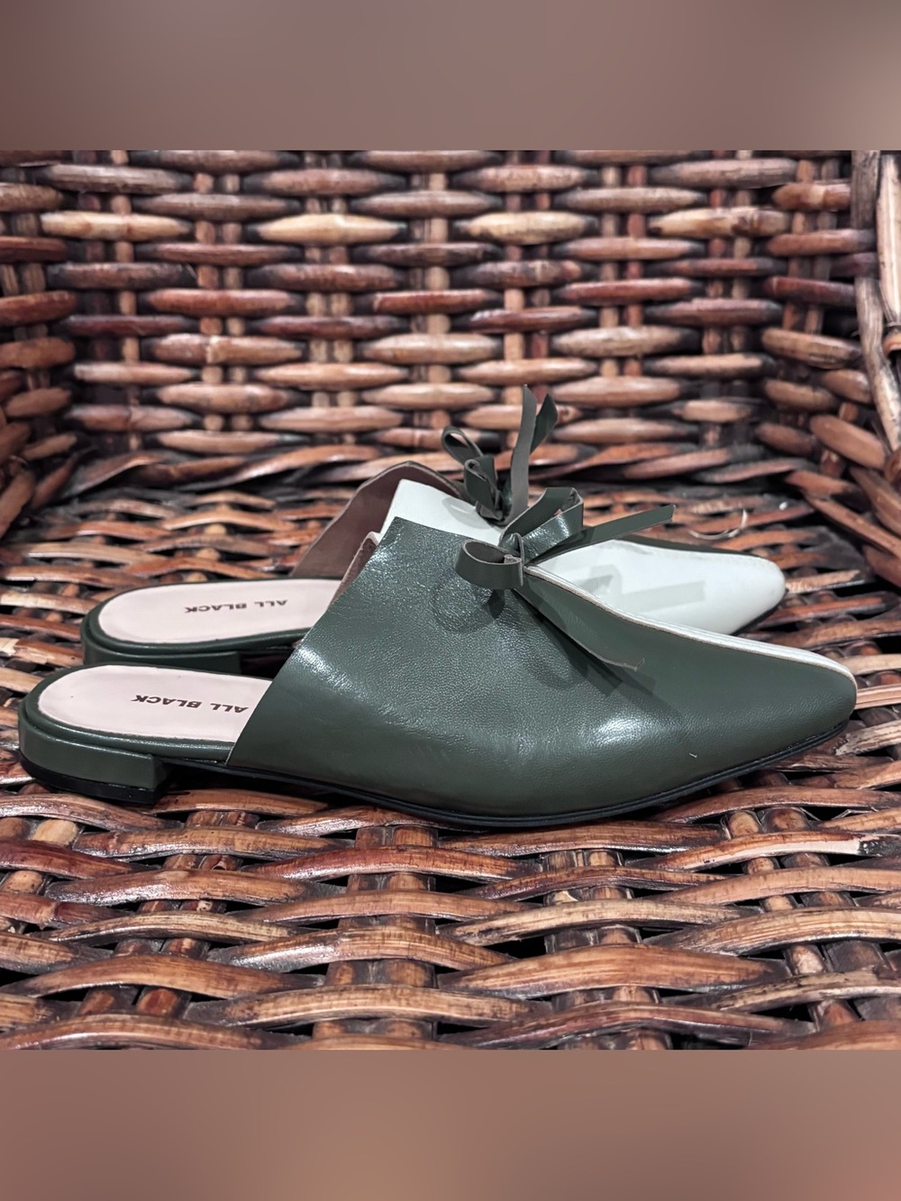 Anthropology All Black Two-Tone Olive and White Slip-On Bow Mules in size 6.5/37
